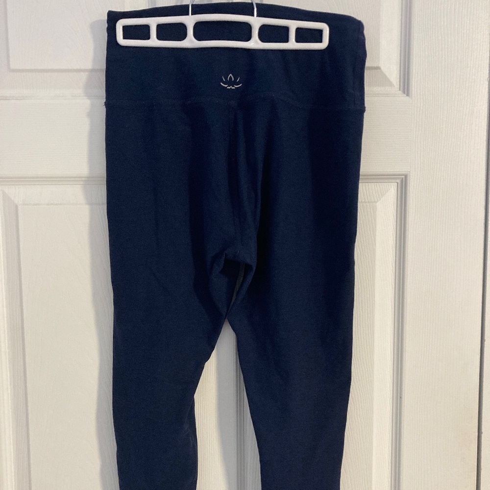 Navy 3/4 length leggings